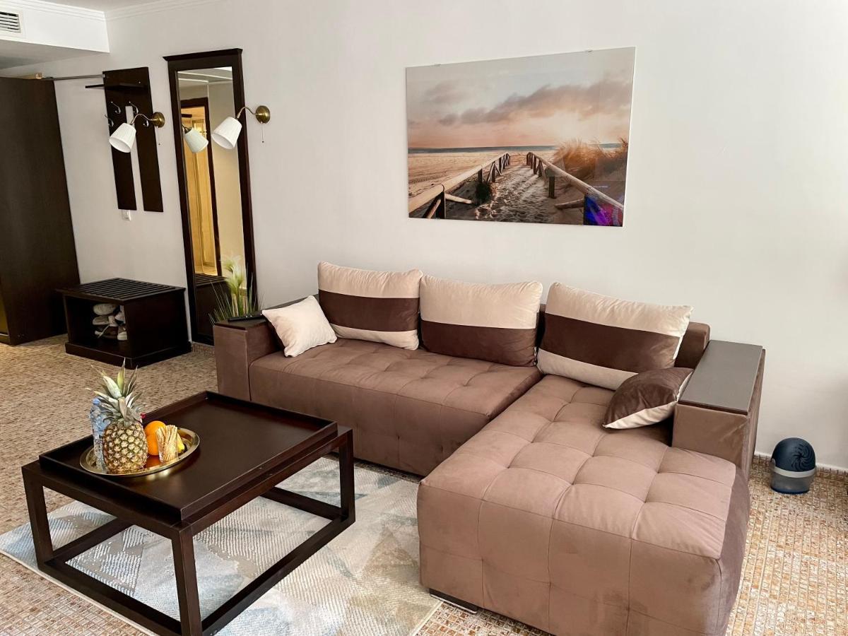 Royal Beach Apartments - 5M To Pool, 100M To Beach サニービーチ エクステリア 写真