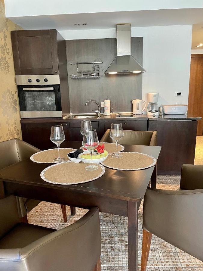 Royal Beach Apartments - 5M To Pool, 100M To Beach サニービーチ エクステリア 写真